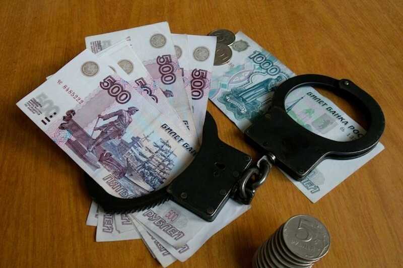 Бывшего начальника отдела ГИБДД оштрафовали на 2,2 миллиона рублей за взятку