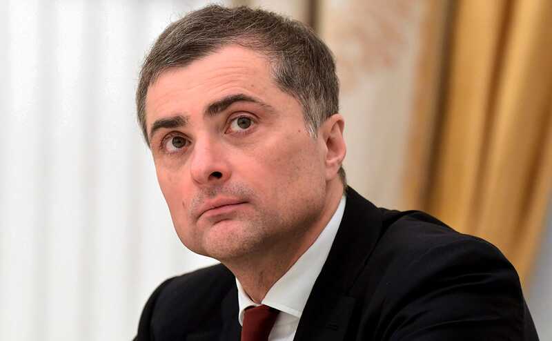 Стали известны причины гробового молчания Владислава Суркова