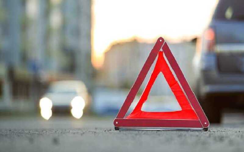В Москве Mercedes сбил женщину с ребенком