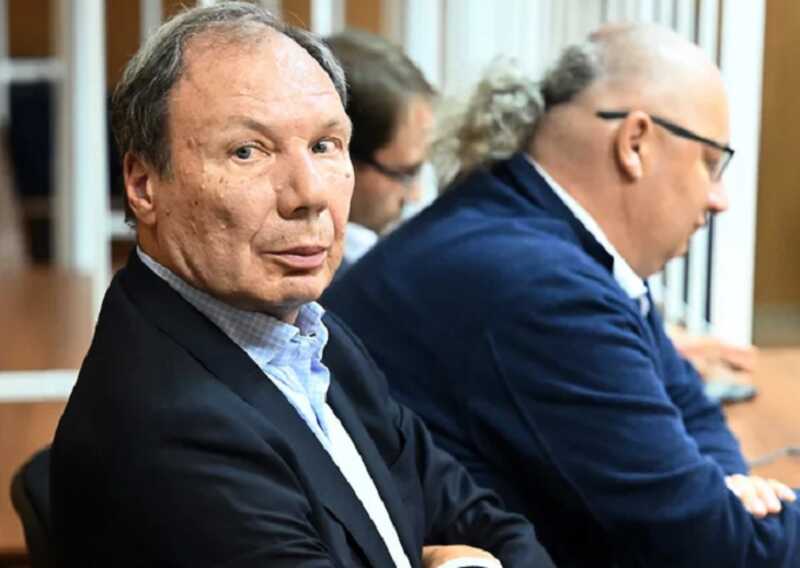 Александр Калинин запустил в "Аквариус" сына