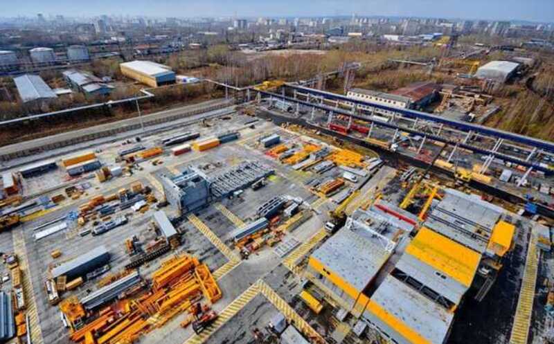 20 человек эвакуировали с территории Уралмашзавода в Екатеринбурге из-за семейных разборок