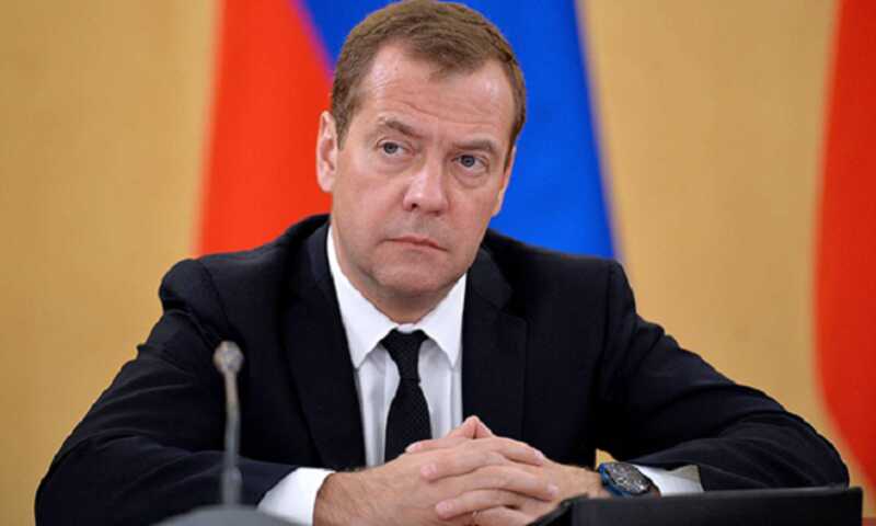Медведев стихами Высоцкого ответил на призыв Джонсона принять Украину в НАТО