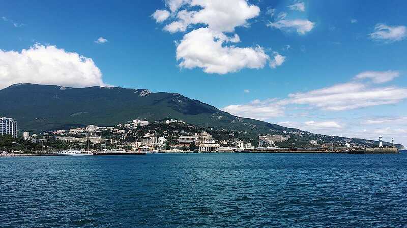 На Кубани 12 детей попали в больницу после купания в Черном море