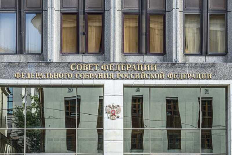 Совфед одобрил законопроект о внеплановых проверках работающих с иноагентами лиц