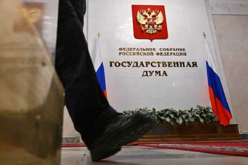 В Госдуму внесли законопроект о лишении свободы за взятку до 10 тысяч рублей