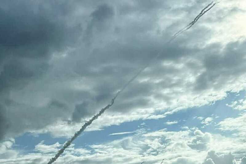 Очевидцы сообщили о взрывах в небе над Ростовской областью