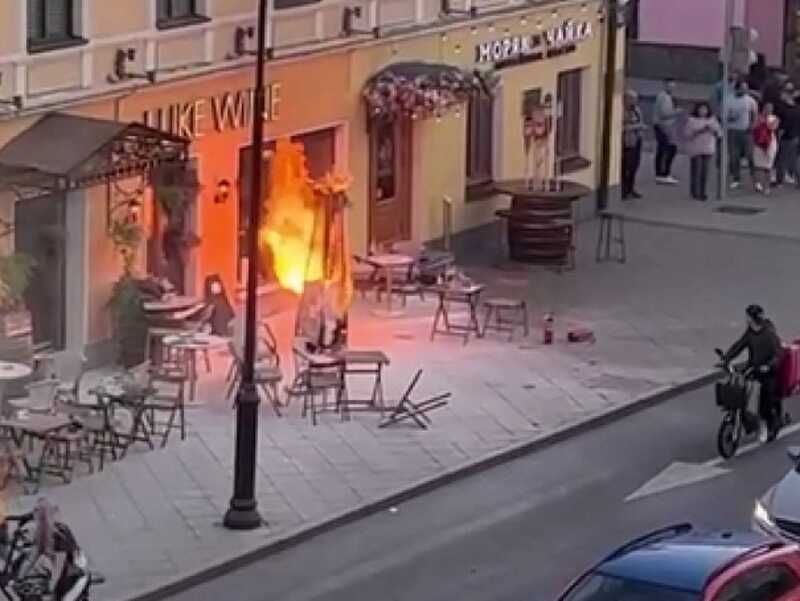 В Москве загорелась летняя веранда ресторана