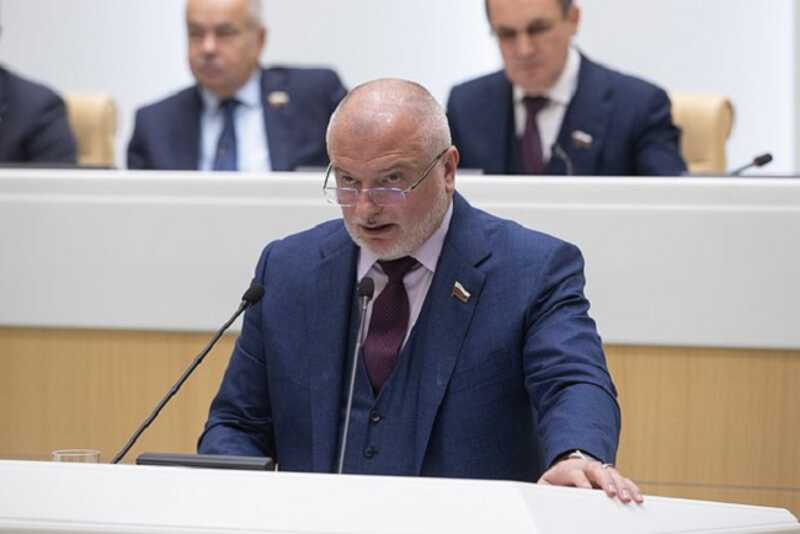 В Совфеде раскритиковали призывы философа Дугина к репрессиям в России