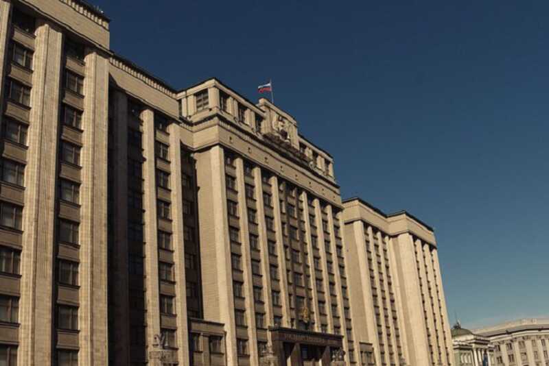 В Госдуме заявили о невозможности артистов фестиваля Вайкуле вернуться в Россию