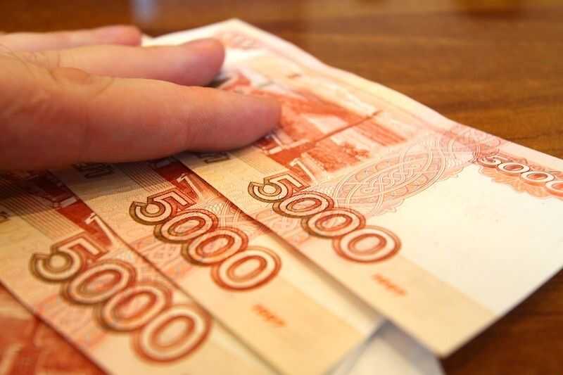 Директор детского сада в Подмосковье развела педагога на деньги