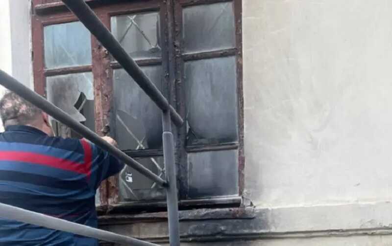 В Петербурге попытались поджечь здание военкомата