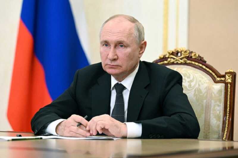 Песков назвал Путина своим учителем