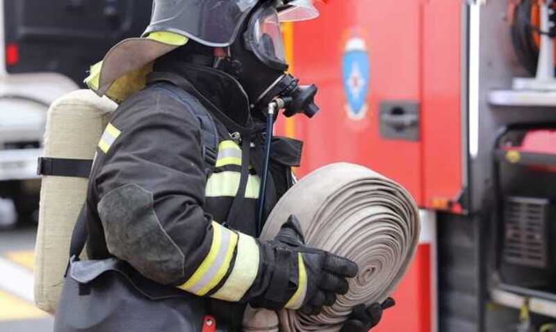 Очевидцы рассказали о необычном запахе из-за пожара в Подмосковье