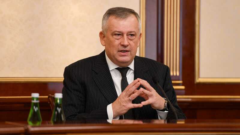 Губернатор Александр Дрозденко «попал» на 1 млрд рублей?