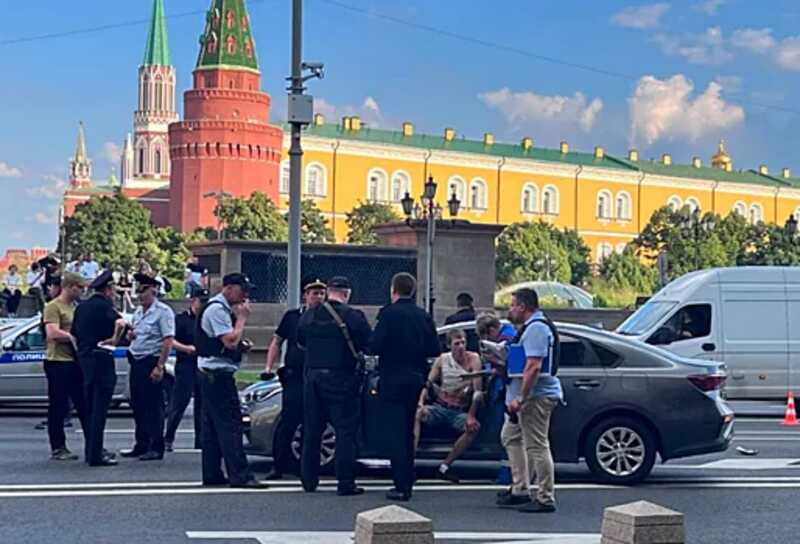 Полицейские поймали мужчину, стрелявшего у Кремля