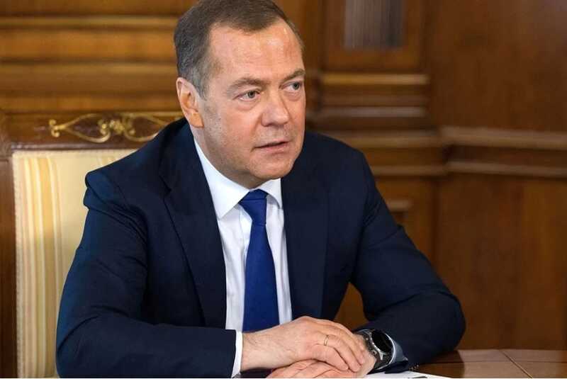 Медведев отреагировал на атаку на танкер близ Керченского пролива