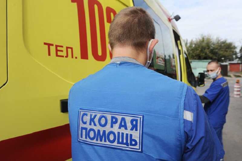 В Петербурге школьник вместе с отцом приехал в автосервис и загорелся