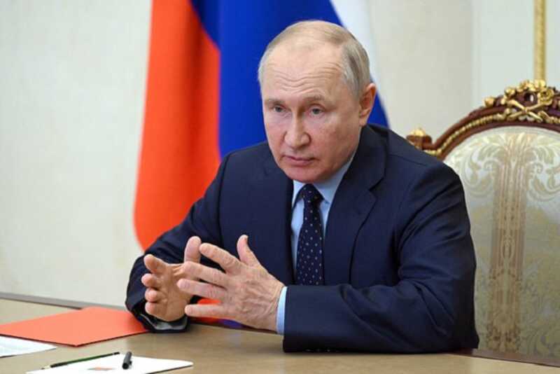 Путин наградил орденом Андрея Первозванного председателя Верховного суда
