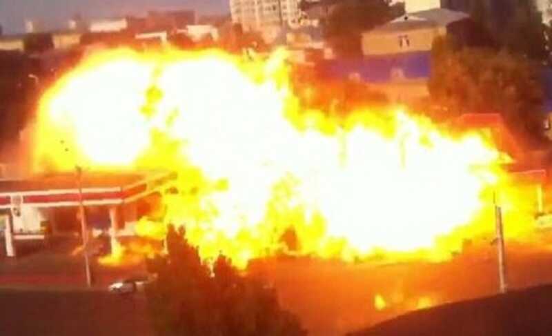 В сети появилось видео момента взрыва на автозаправке в Махачкале