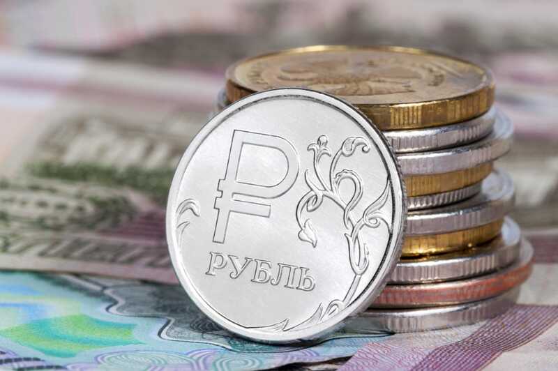 Центробанк РФ повысил ключевую ставку до 12%, однако рубль отреагировал падением