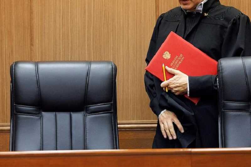 Признано законным уголовное дело против арестованных российских судей