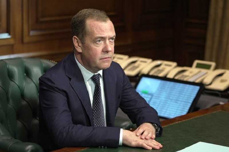Медведев пошутил о независимости Финляндии и Ленине