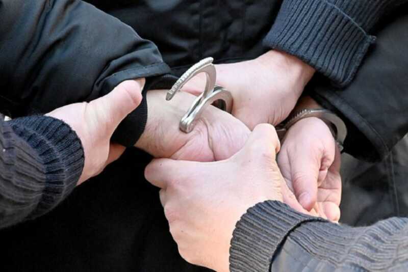 Завербованного россиянина задержали при попытке поджечь релейный шкаф