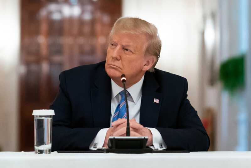 Арестантское фото экс-президента США Дональда Трампа