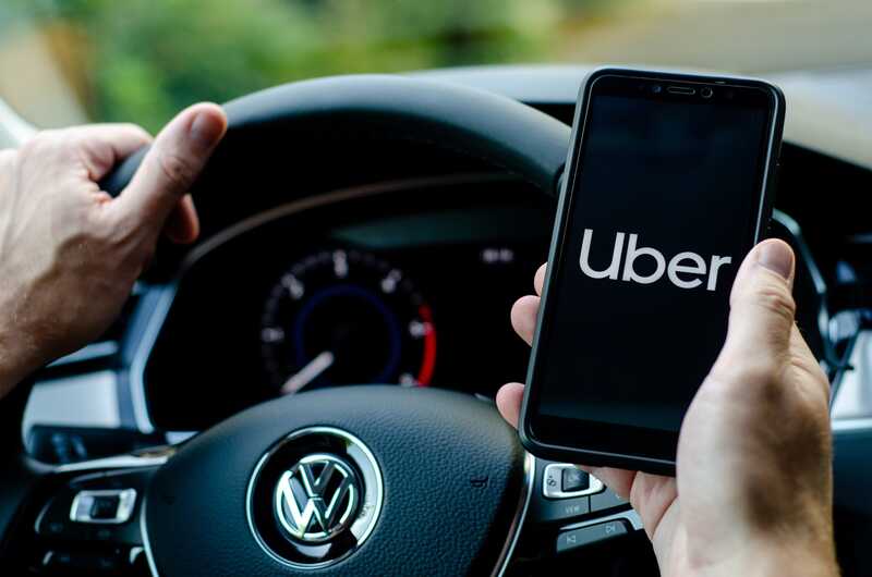 Uber в Польше сначала заблокировал, а потом разблокировал водителей с паспортами РБ