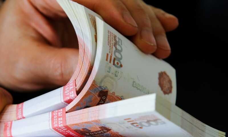 В Москве водитель подвозил незнакомого мужчину и отдал ему 750 тысяч