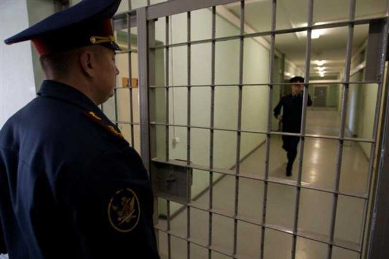 Рецидивист получил 13 лет за похищение и изнасилование россиянки