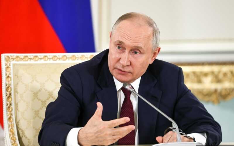 Путин назвал Россию непобедимой