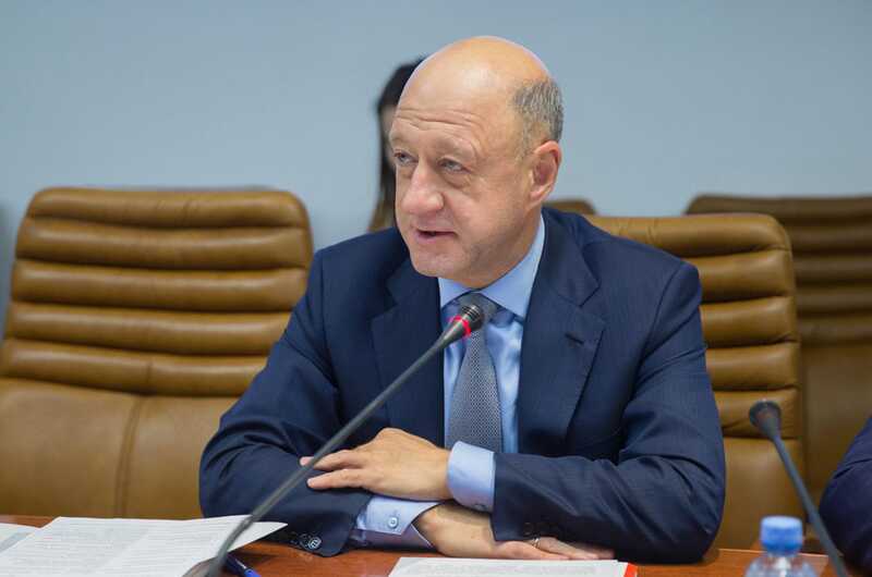 Политику и лидеру ОПГ Лужники Бабакову дважды разрешали обследоваться в Швейцарии