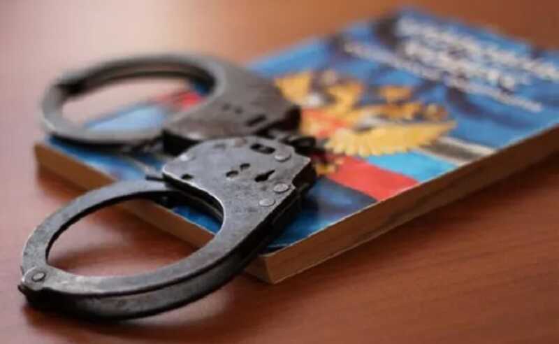 Экс-руководителей УМВД задержали из-за незаконной регистрации мигрантов