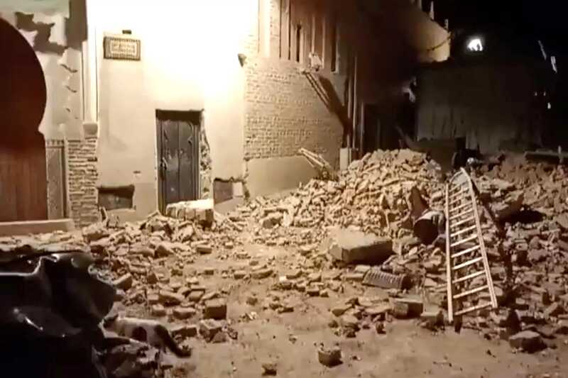 Первые секунды землетрясения в Марокко попали на видео