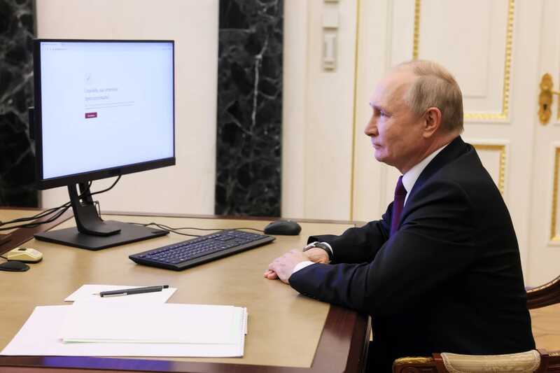Путин проголосовал на выборах мэра в Москве