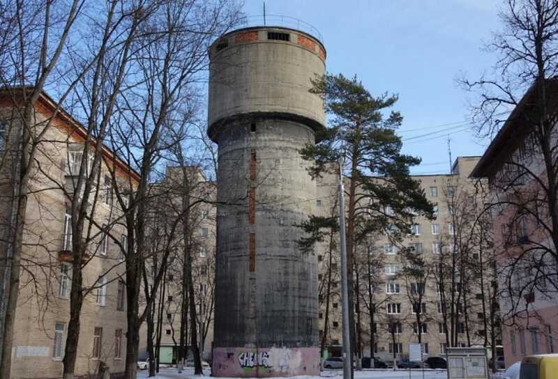 В Подмосковье обрушилась водонапорная башня