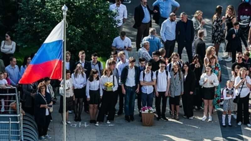 Учительницу подмосковной школы по русскому языку Гульчехру Каримову обвинили в неграмотности из-за национальности