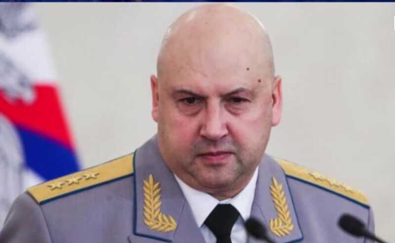 Названа цель визита Суровикина в Алжир