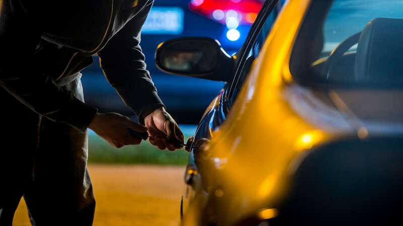 В Новосибирске техник МВД угнал «Лексус» умершего человека