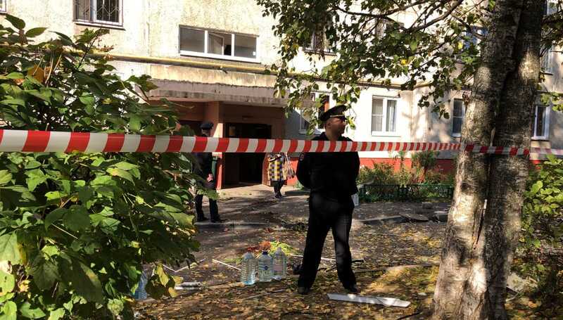 Разрушенный взрывом газа подъезд в Балашихе сняли на видео изнутри