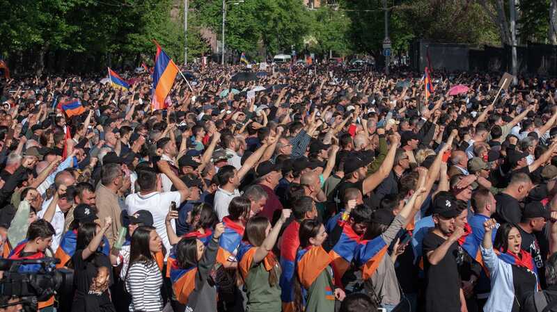Сына второго президента Армении задержала полиция во время митингов в центре Еревана