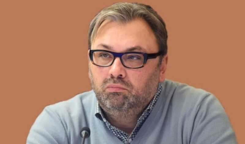 Журналисту МИА «Россия сегодня» Тимофею Сергейцеву подкинули свиную голову под дверь квартиры