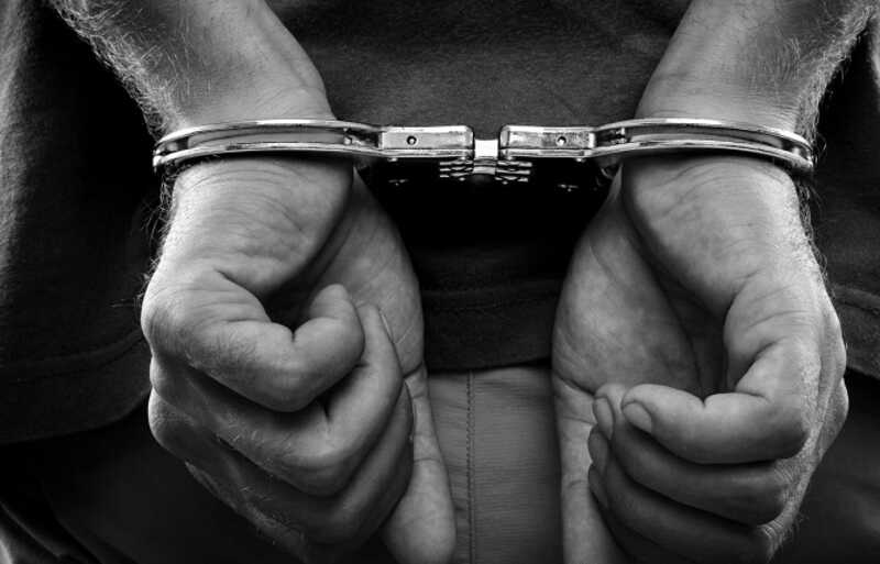 Житель Узбекистана домогался до 7-летнего мальчика в питерском барбершопе
