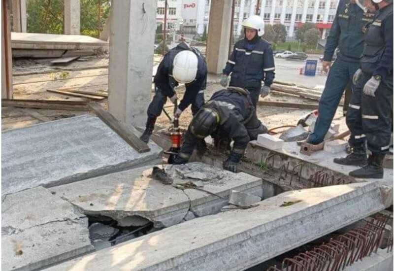 В Нижнем Новгороде бетонная плита обрушилась на строителей