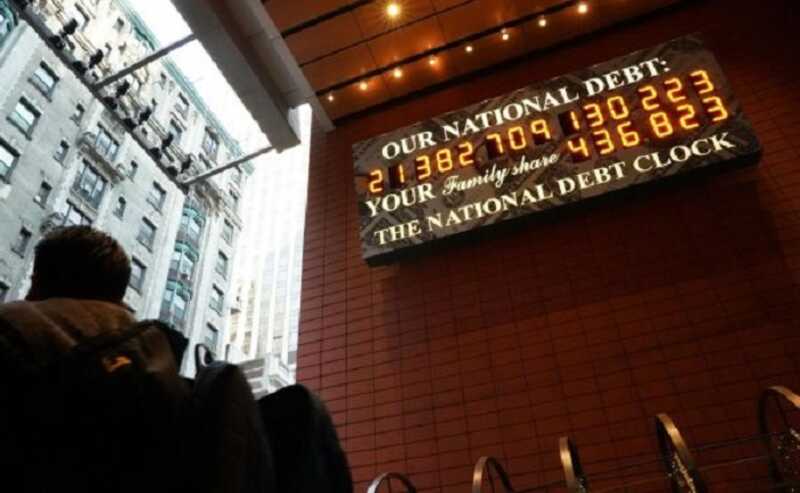 Госдолг США вырос на $275 млрд за 1 день