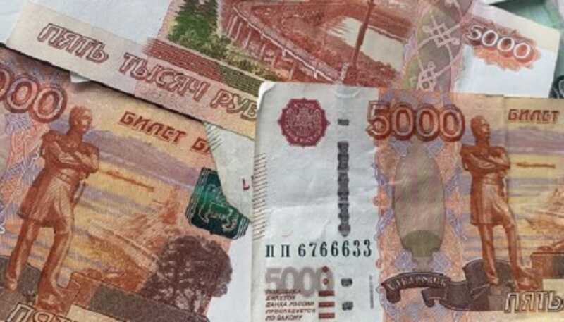 В Улан-Удэ мужчина решил заработать и перевел аферистам 21 миллион рублей