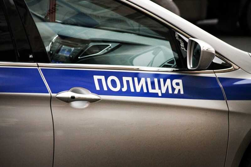 Мужчина в Подмосковье разгромил свой автомобиль из-за ревности к жене