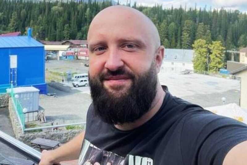 Клавишника "Руки Вверх" похоронили с полностью забинтованной головой из-за страшных травм