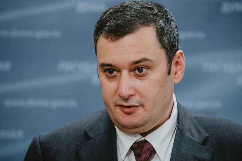 Крепкая хватка депутата Госдумы Александра Хинштейна